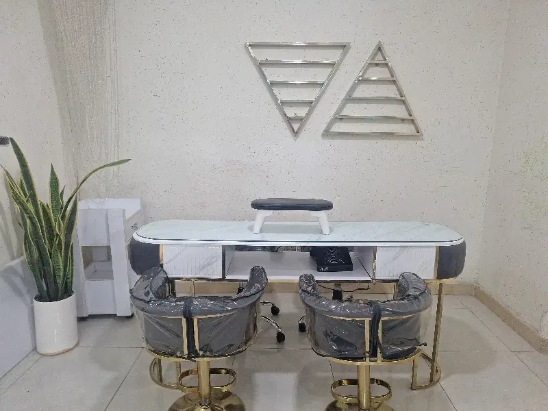 اجاره تخت اکستنشن و میز ناخن