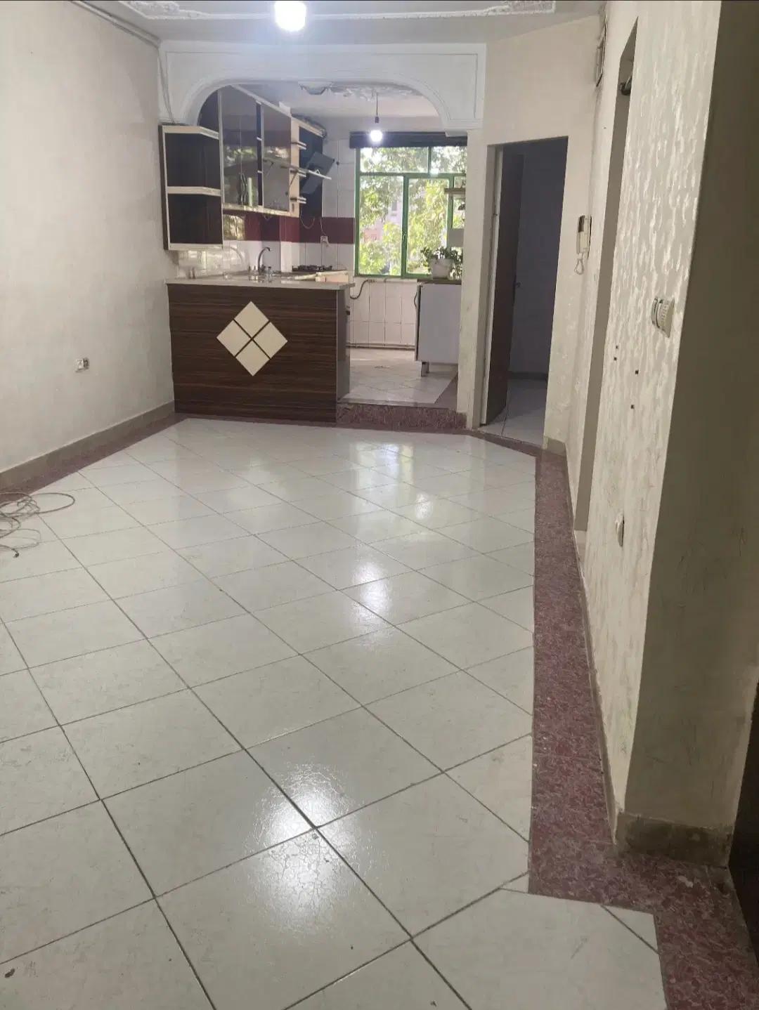 آپارتمان ۶۳ متری با پارکینگ اختصاصی اوایل ۱۲شرقی