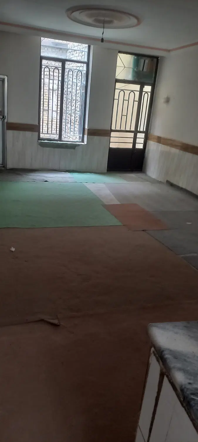 رهن  اجاره واحد ویلایی 75 متری جهت انبار یا کارگاه