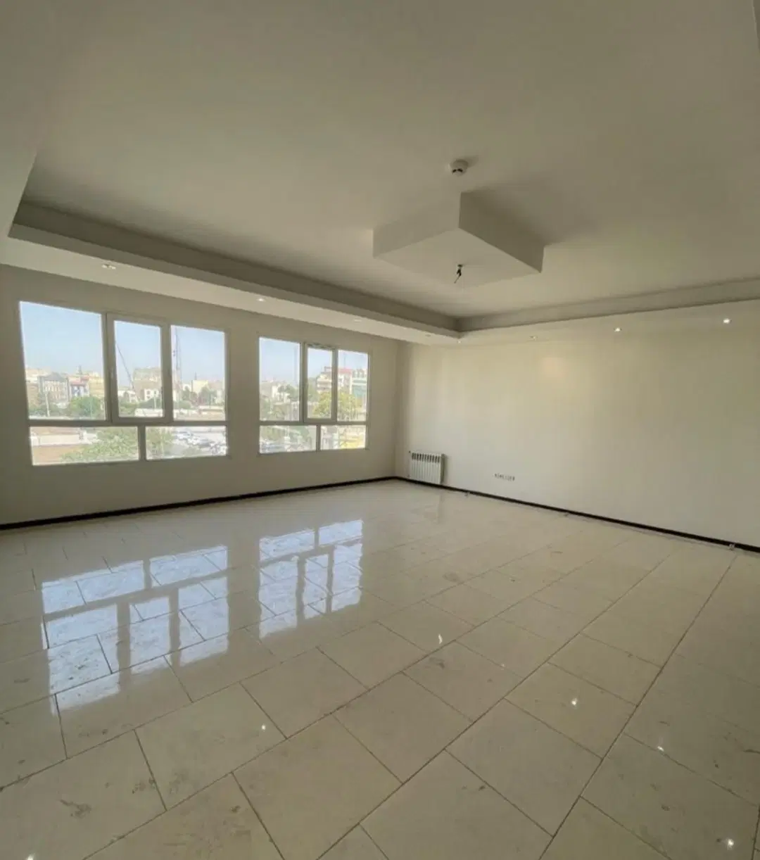 ۹۸ متری ، نما رومی ، خیابان داریوش فول _ مهاجرت