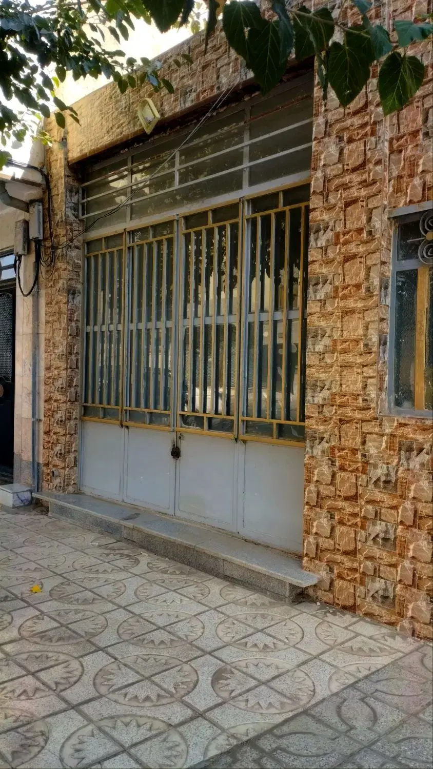 مغازه ۲۰ متری رهن و اجاره ای تخلیه