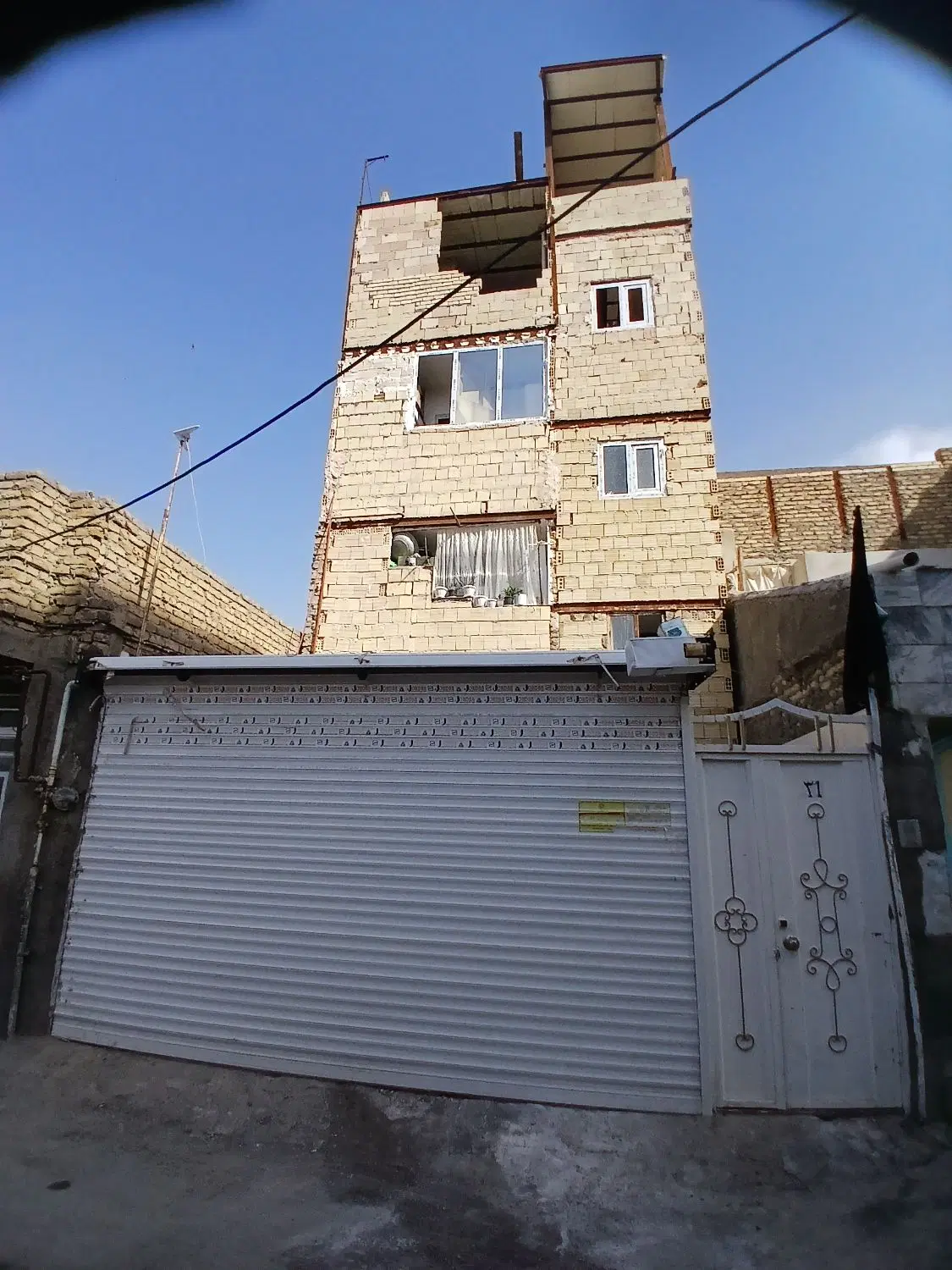 خونه نیم ساز