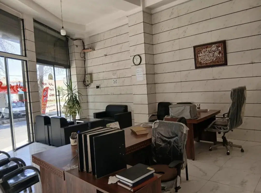 مغازه ۴۶ متری مهرشهر دوم شرقی