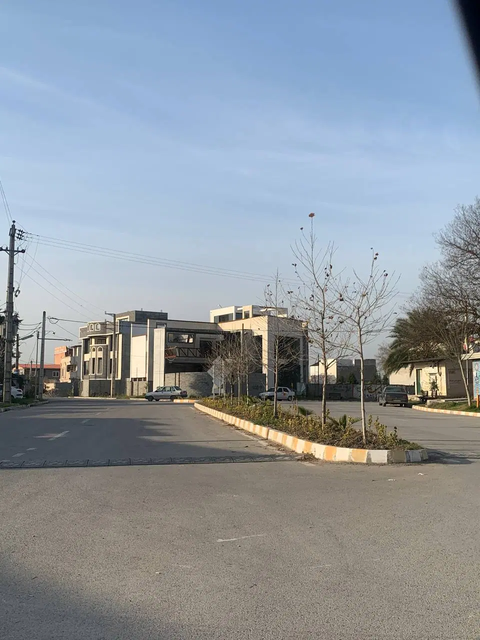 زمین داخل بافت ۲۱۶متری با جواز ساخت