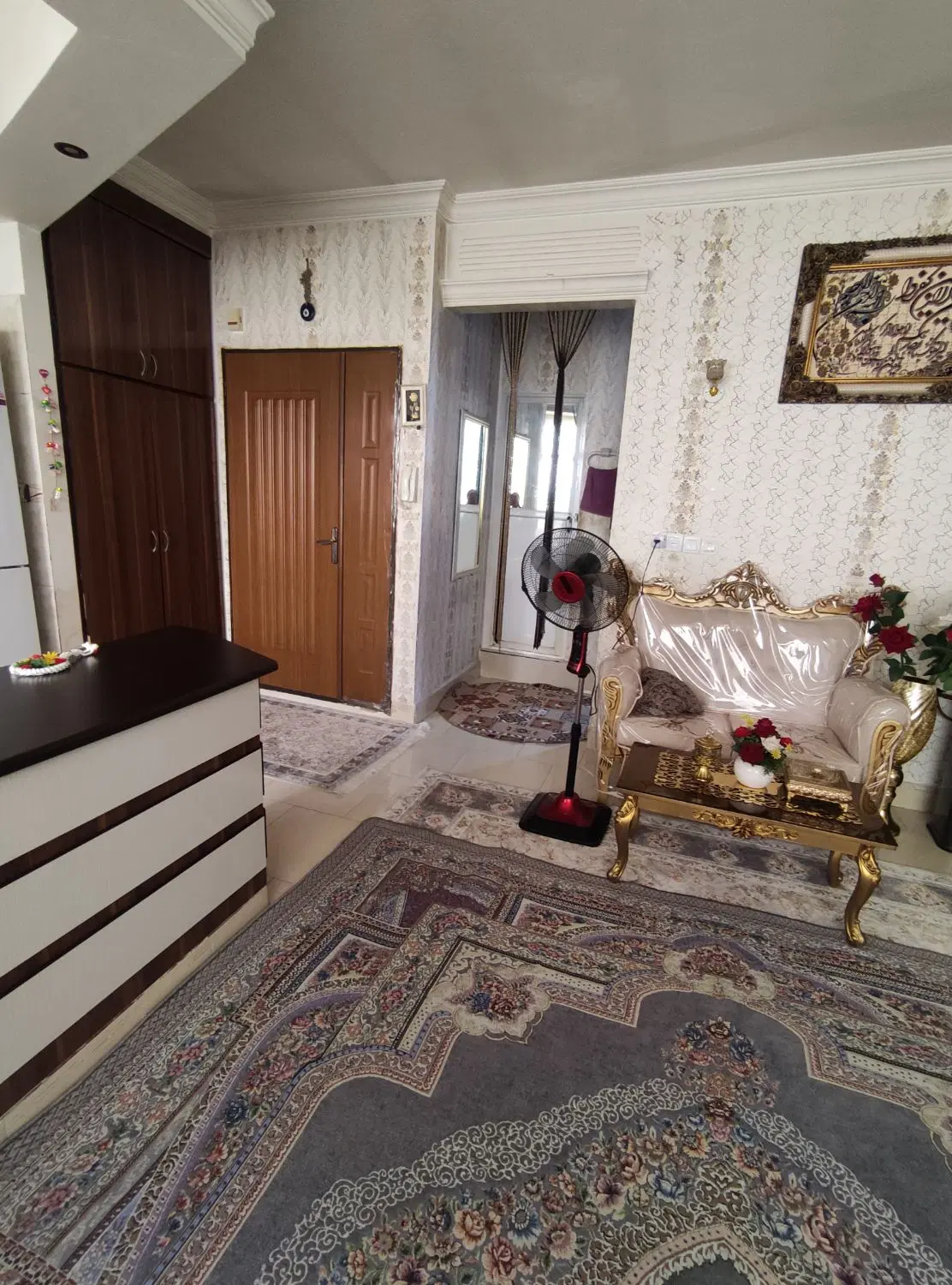 آپارتمان یک خوابه با پارکینگ اختصاصی