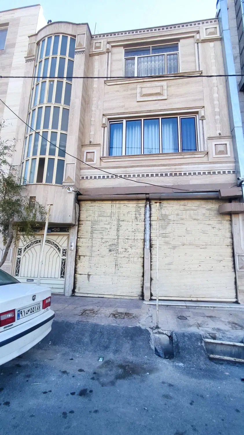 خونه اندیشه خیابان اصلی