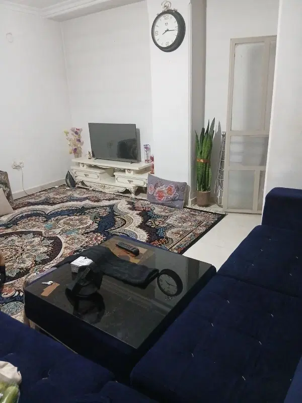 اجاره واحد ۶۰متری طبقه دوم پارکینگ مشاع
