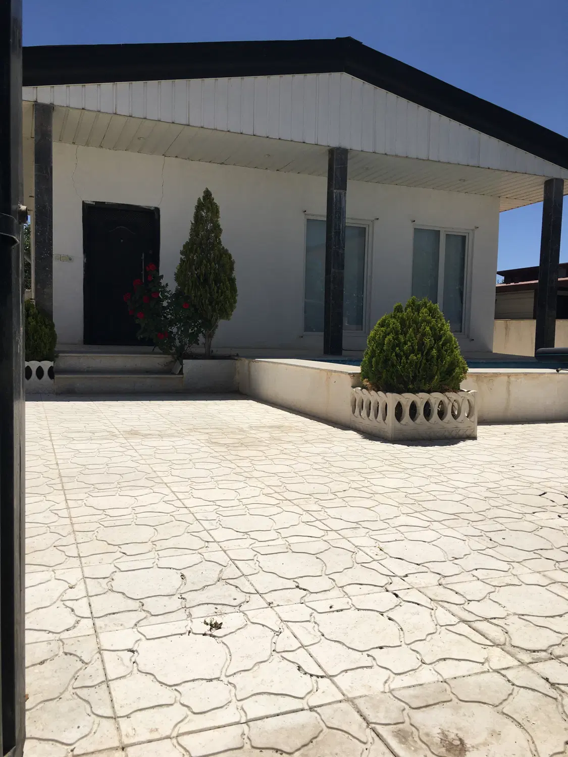 ۲۳۰مترباغ ویلاسندتکبرگ درجابان