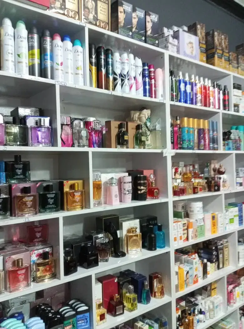 واگذاری  مغازه آرایشی وبهداشتی