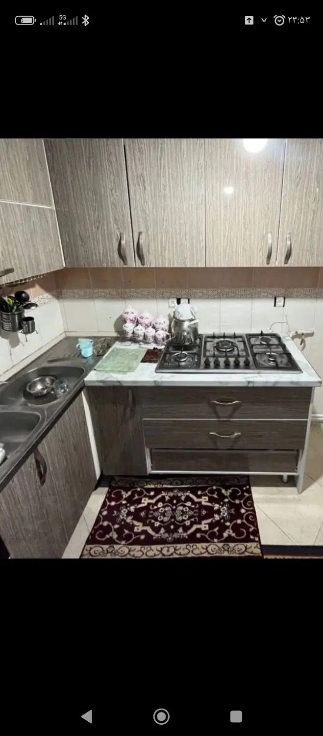 واحد۷۰متری۲خوابه ۱۵۰متر حیاط دربست با درخت‌