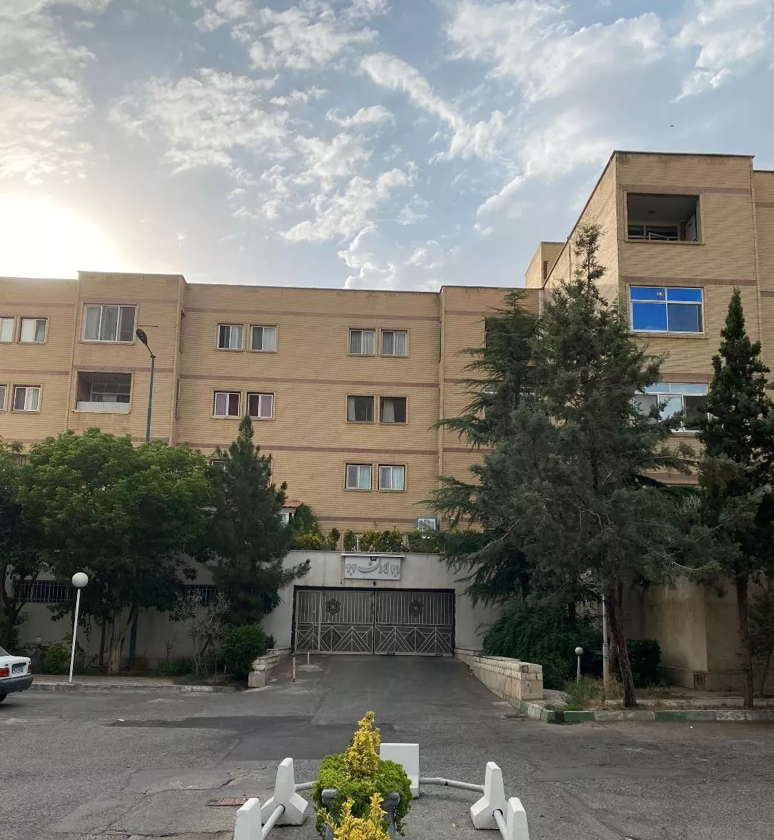 آپارتمان ۷۵ متری، دوخوابه، طبقه ۲