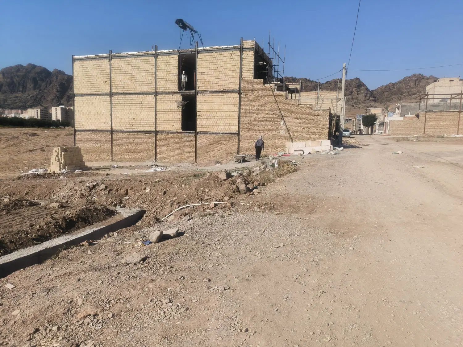 زمین در پاپی خالدار