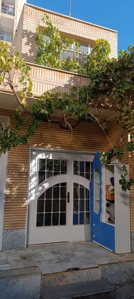 ویلایی دربست