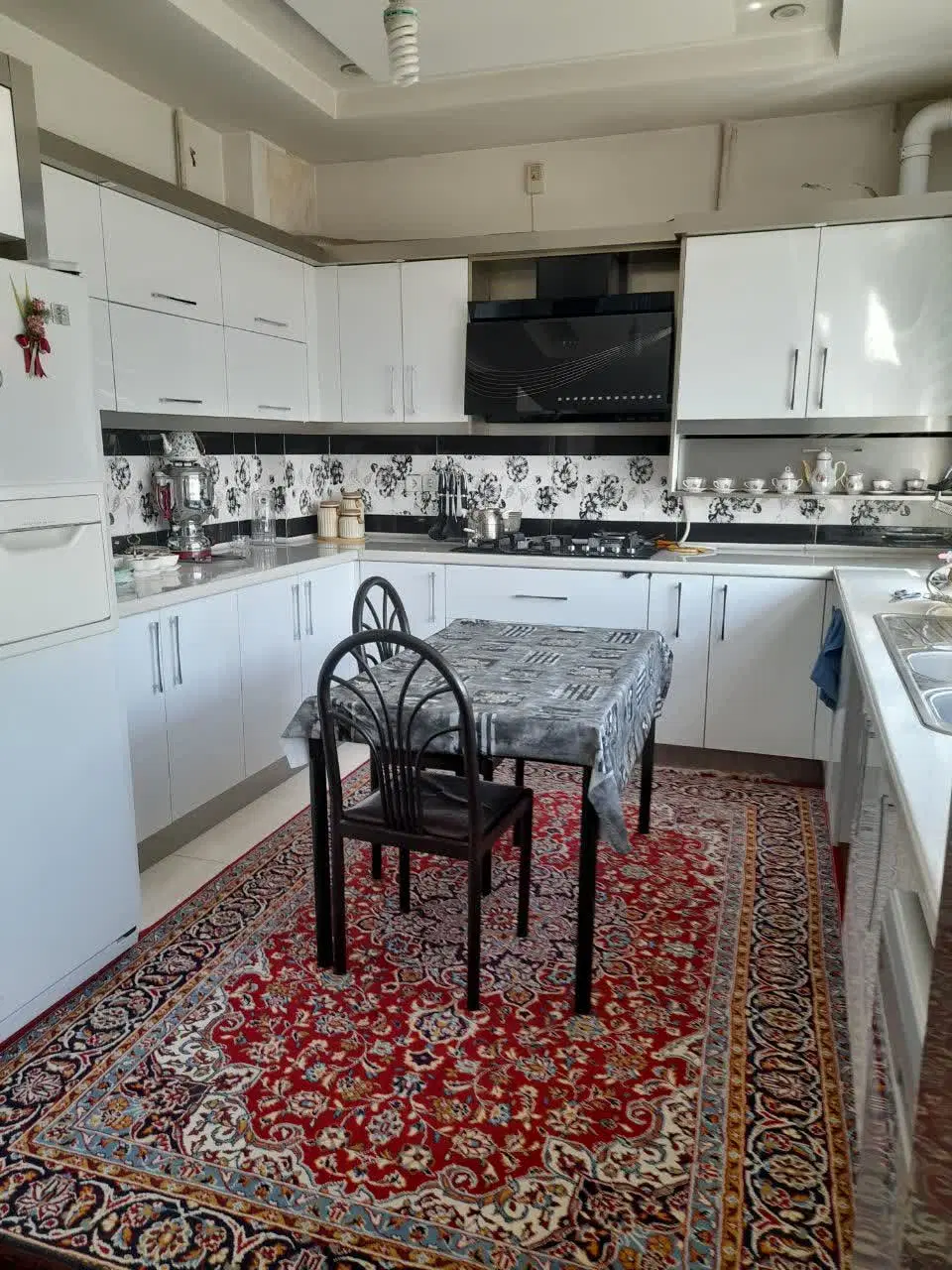 آپارتمان ۱۲۵متر سه خوابه