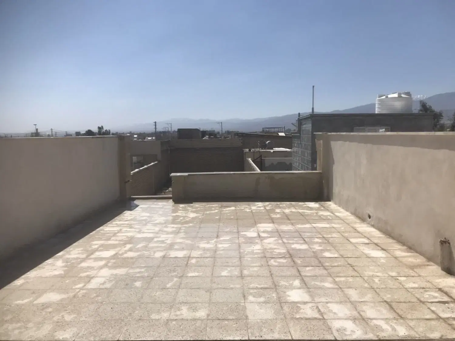 خانه در فاز۲ جاده گاز خیابان فرشته