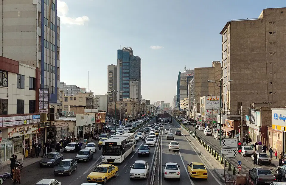 ۴۷۰ متر بر خیابان اصلی شهید بهشتی