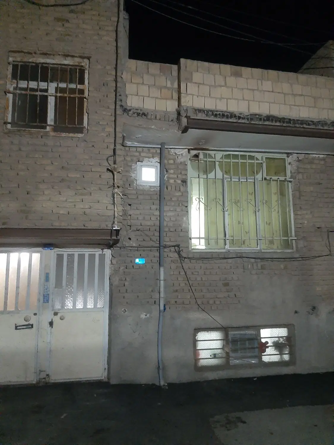 فروش خانه دو طبقه با ورودی کاملا مستقل