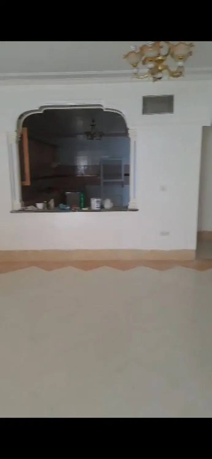 خانه ۱۶۰ متری در خیابان گلچین شرقی