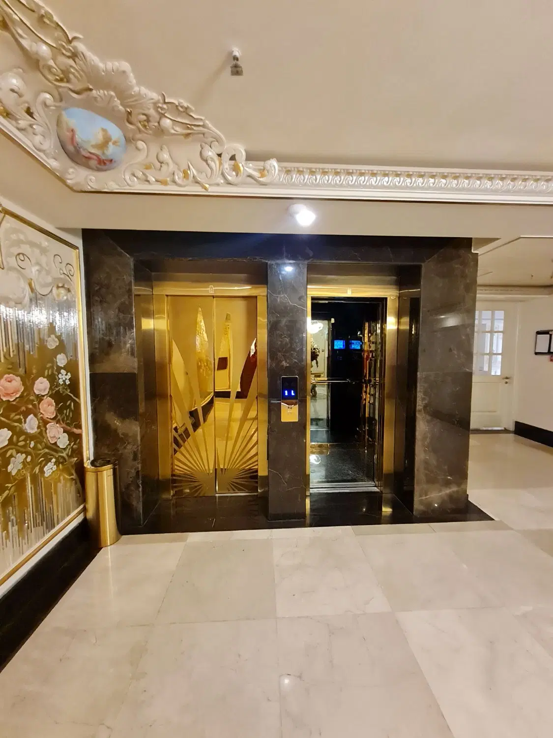 ۱۰۰ م _ ۲ خ _ ۲ پارکینگ سندی باکس_ آخرین طبقه