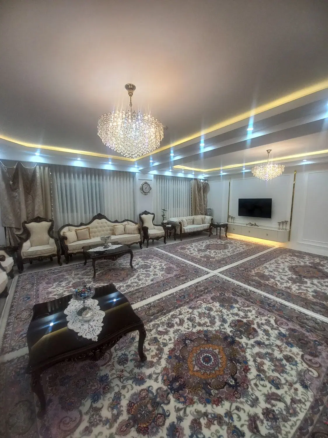 ۱۳۰ متری_تاپ لوکیشن