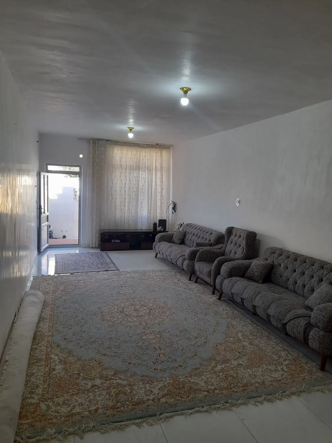 ویلایی نوساز کوچه ۱۹ مطهری