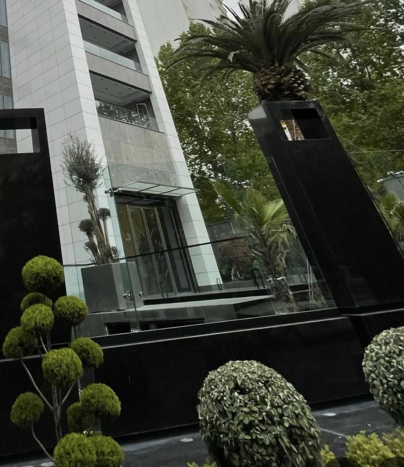املاک برتر پاسداران_ ۲۱۱ متر_۳خواب_۲پارکینگ