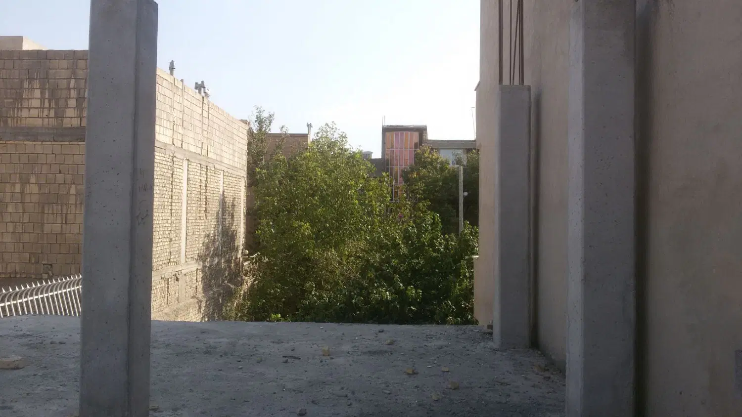 سقف و ستون درچه دینان