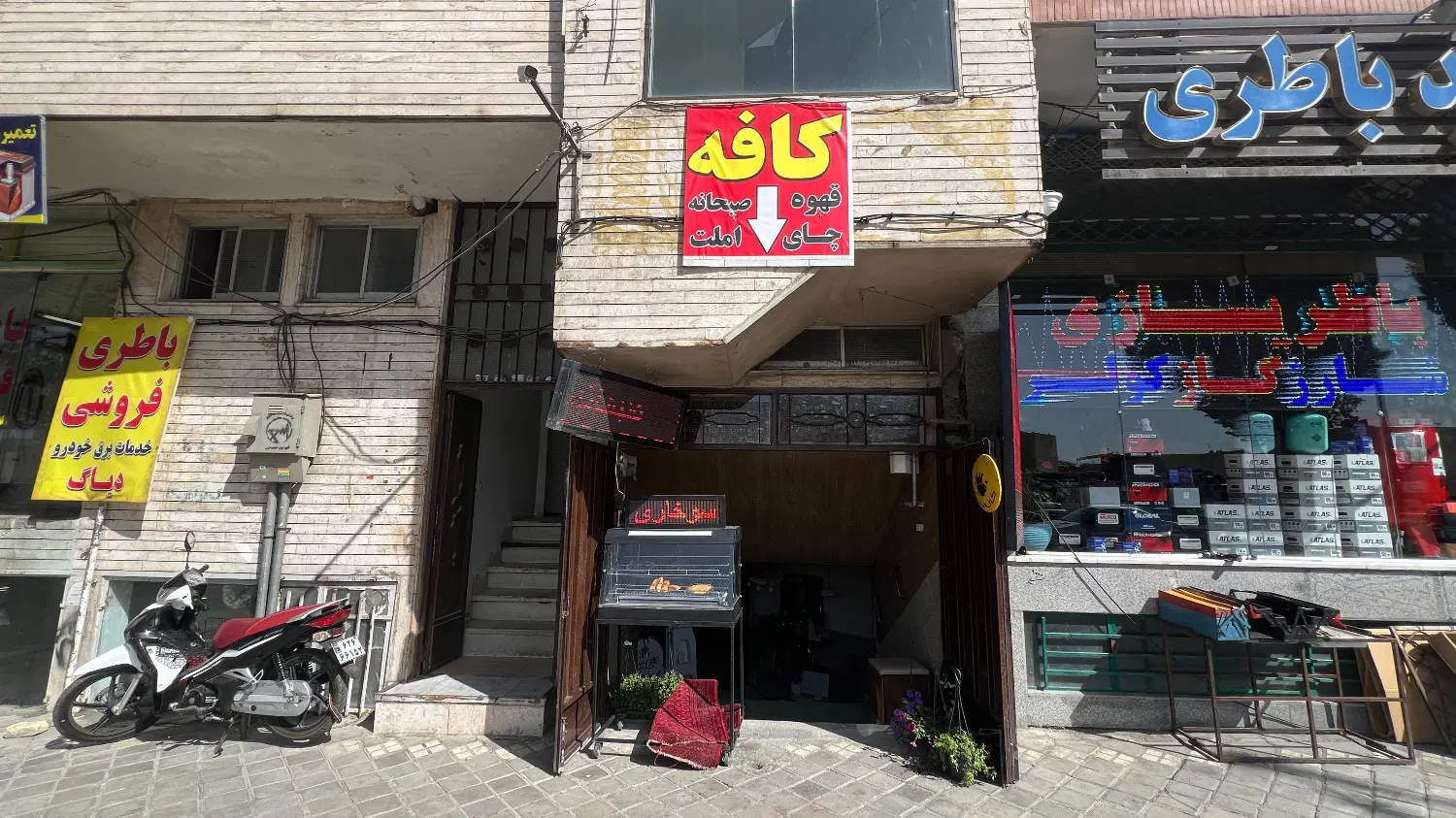 اجاره مغازه بر خیابان سجاد