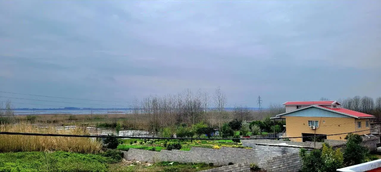 آپارتمان خوش نقشه، منظره مرداب زیبای انزلی
