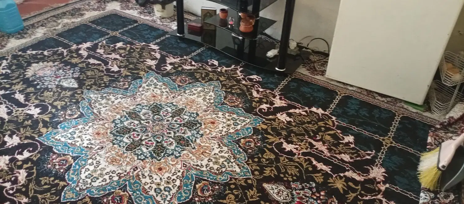آقا هستم.  همخونه میخام.   مجرد