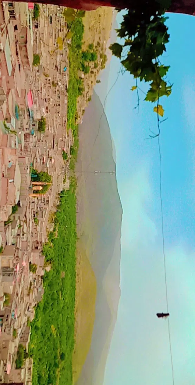 خانه منزل سنتی واقعه درخروعلیاویوعالی وزیبا درشهر