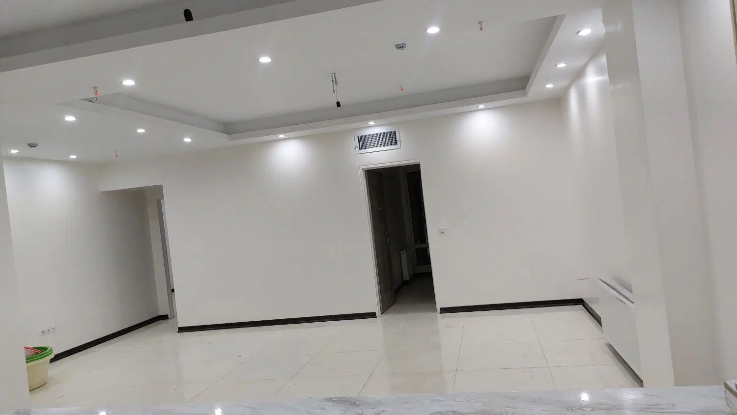 اپارتمان نوساز ۱۱۵ متری