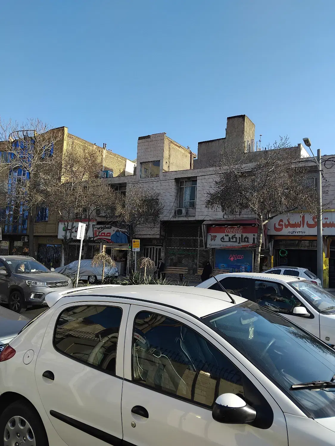 مغازه ۴۰ متری بانضمام آپارتمان ۷۰ متری حاشیه بهشتی