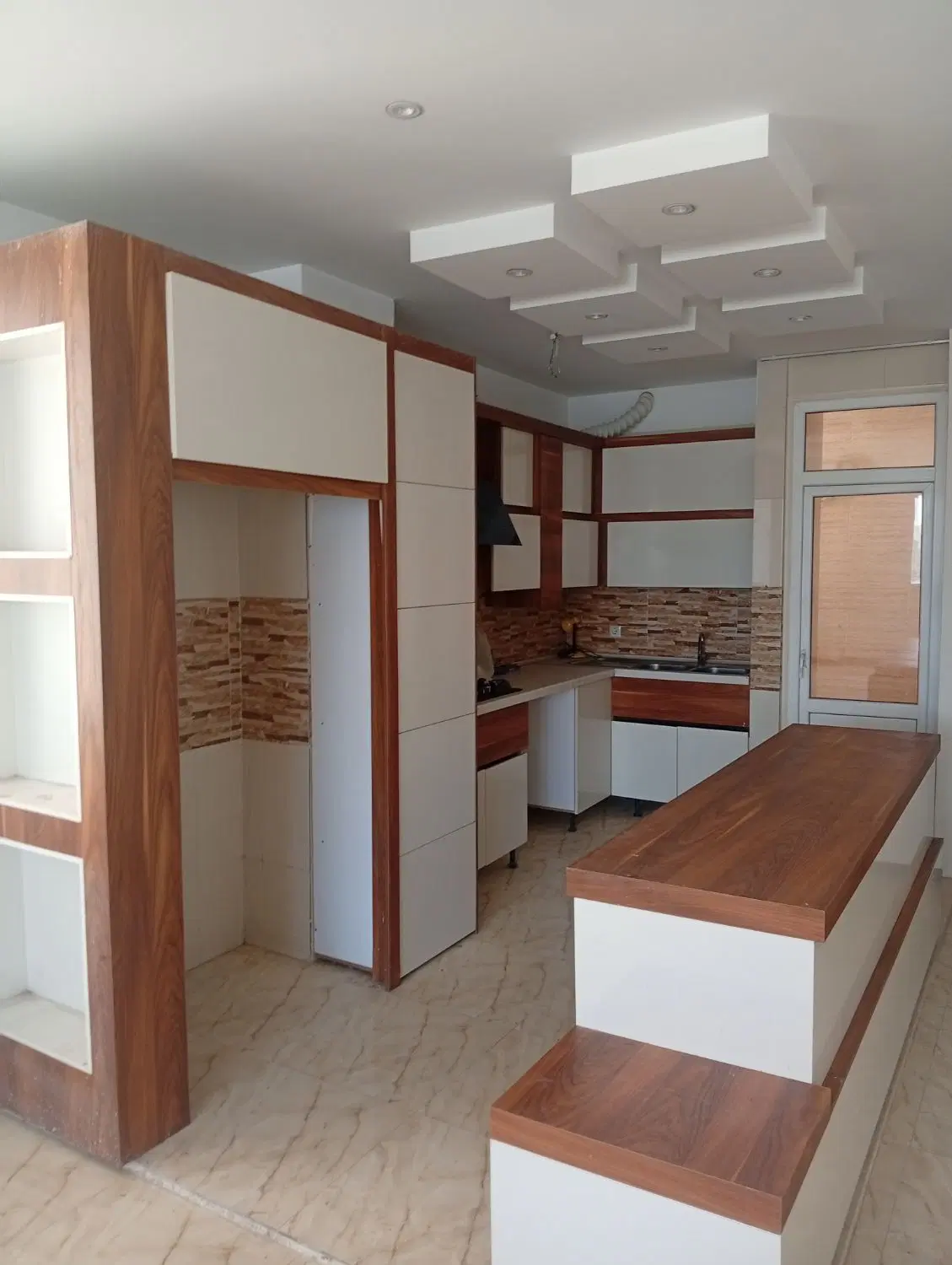 ۱۰۰متر دو خوابه_جهت سرمایه گذاری و سکونت_کوی مهر