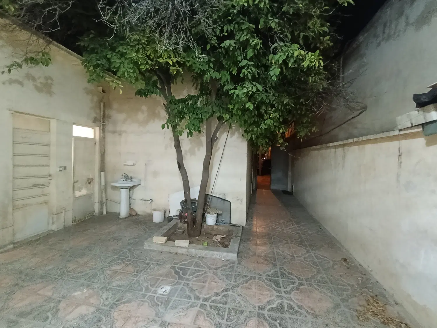 منزل ویلایی یک طبقه دربست لاله