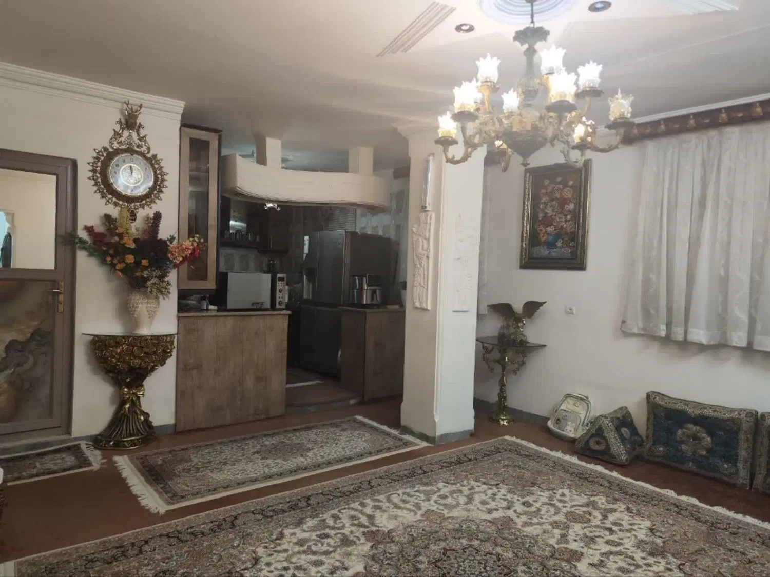 آپارتمان ۷۰ متری طبقه ۳