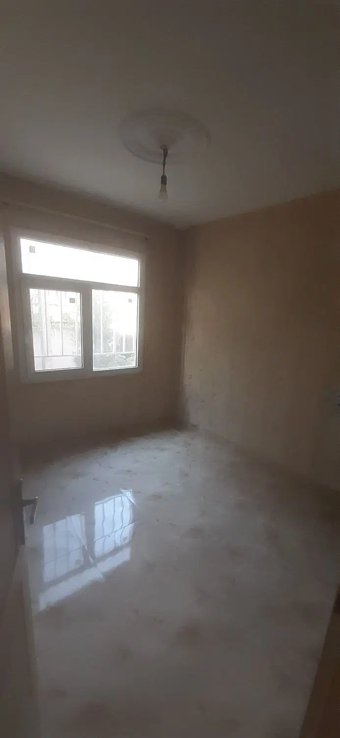 ۵۰ متر _ پارکینگ دار _ طبقه اول
