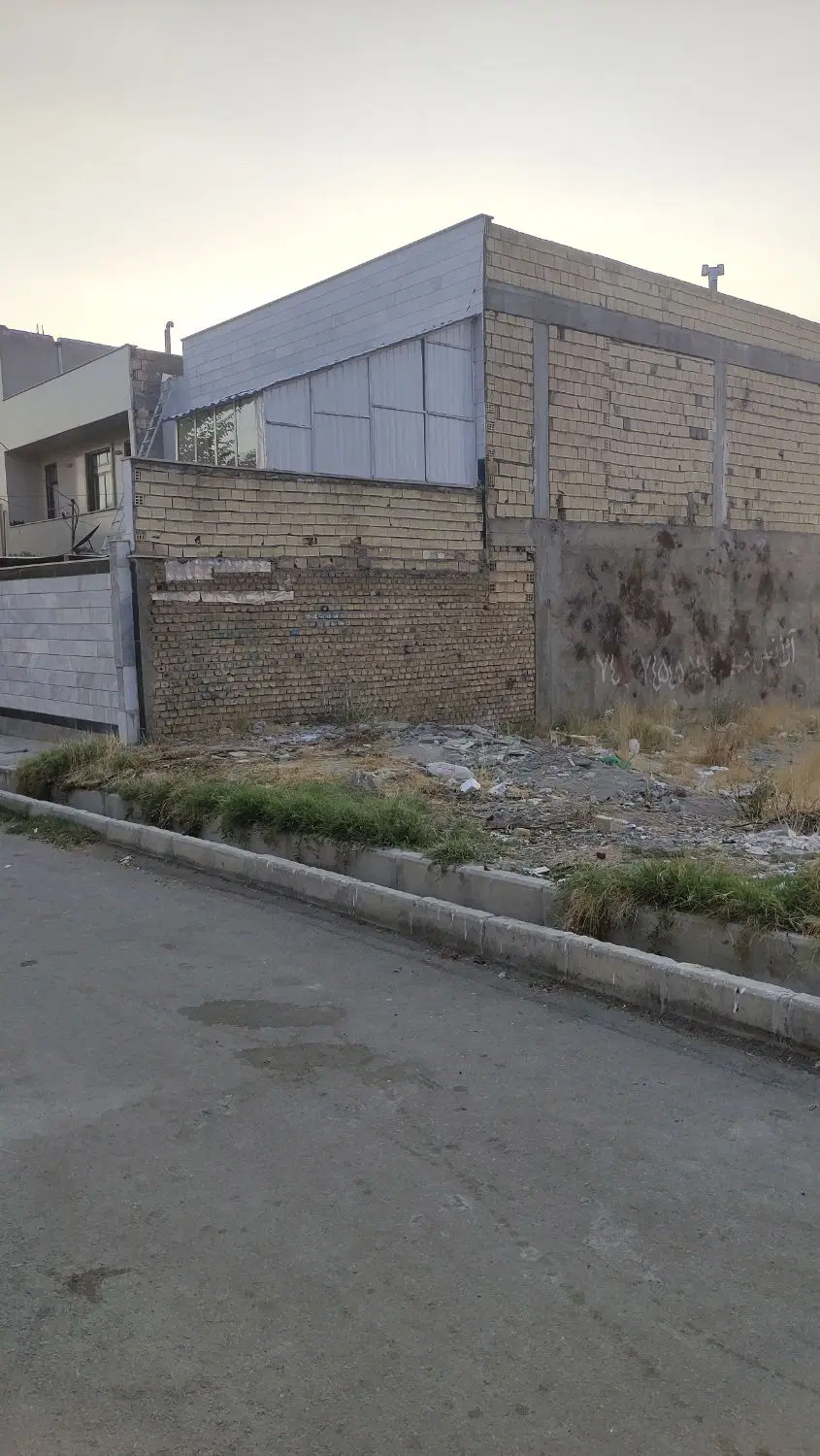 زمین مسکونی