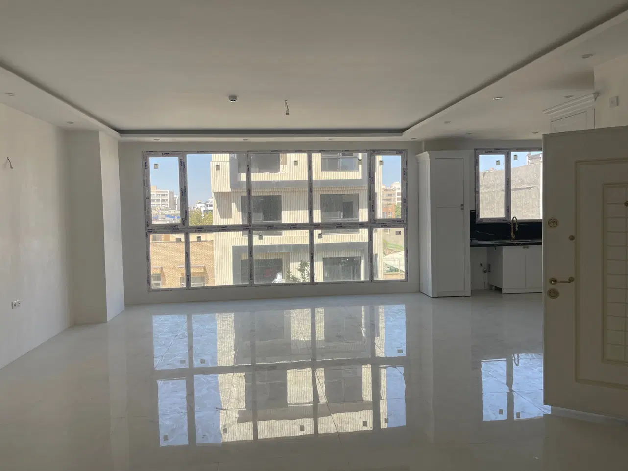 ۸۰ متری اقبال
