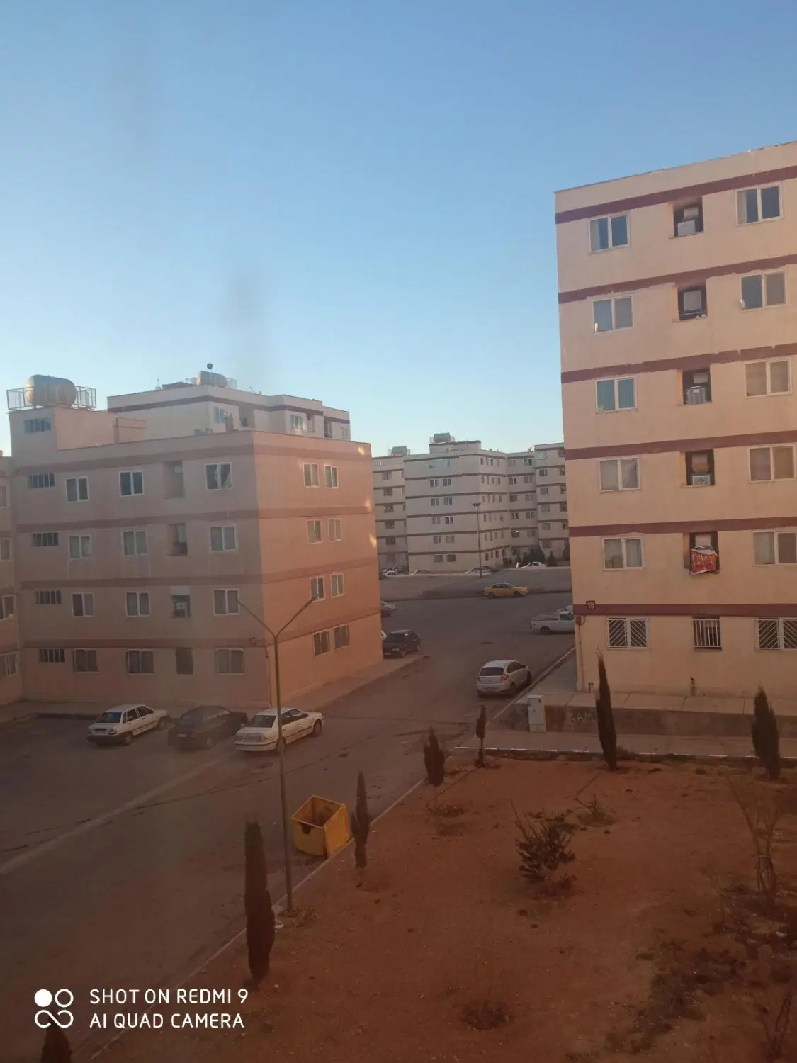 آپارتمان ۲ خواب ۹۸ واحدی