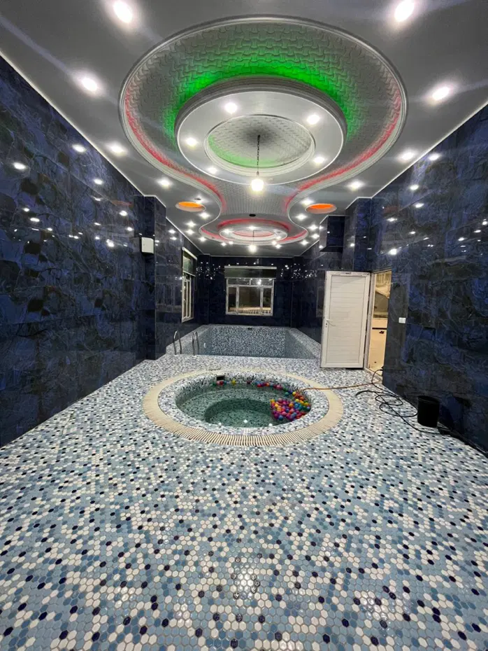 ویلادوبلکس لوکس ۵۰۰متر ۳۸۰متر بنای شیک ومهندسی‌ساز