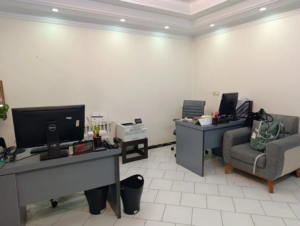 واحد اداری ۵۱ متری با اسانسور و انباری خ شریعتی