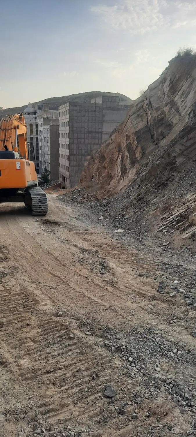 ۳۰۲ زمین دکتر حسابی