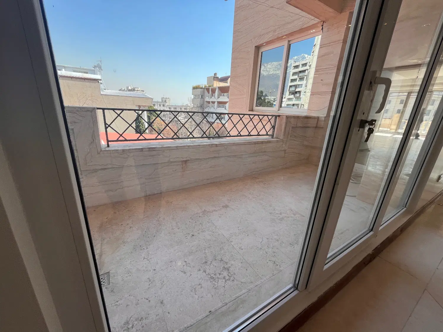 ۲۵۰متر نوساز فول مشاعات برند زعفرانیه
