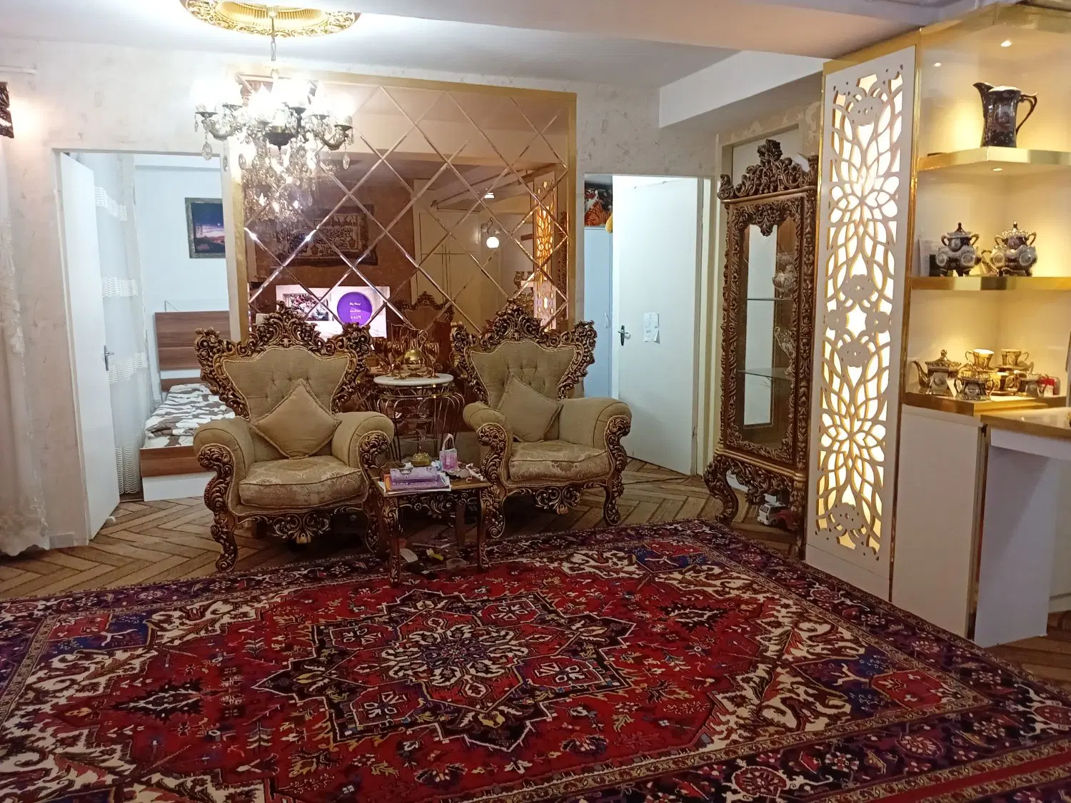 آپارتمان ۸۰ متر دو خوابه مجتمع علامه امینی