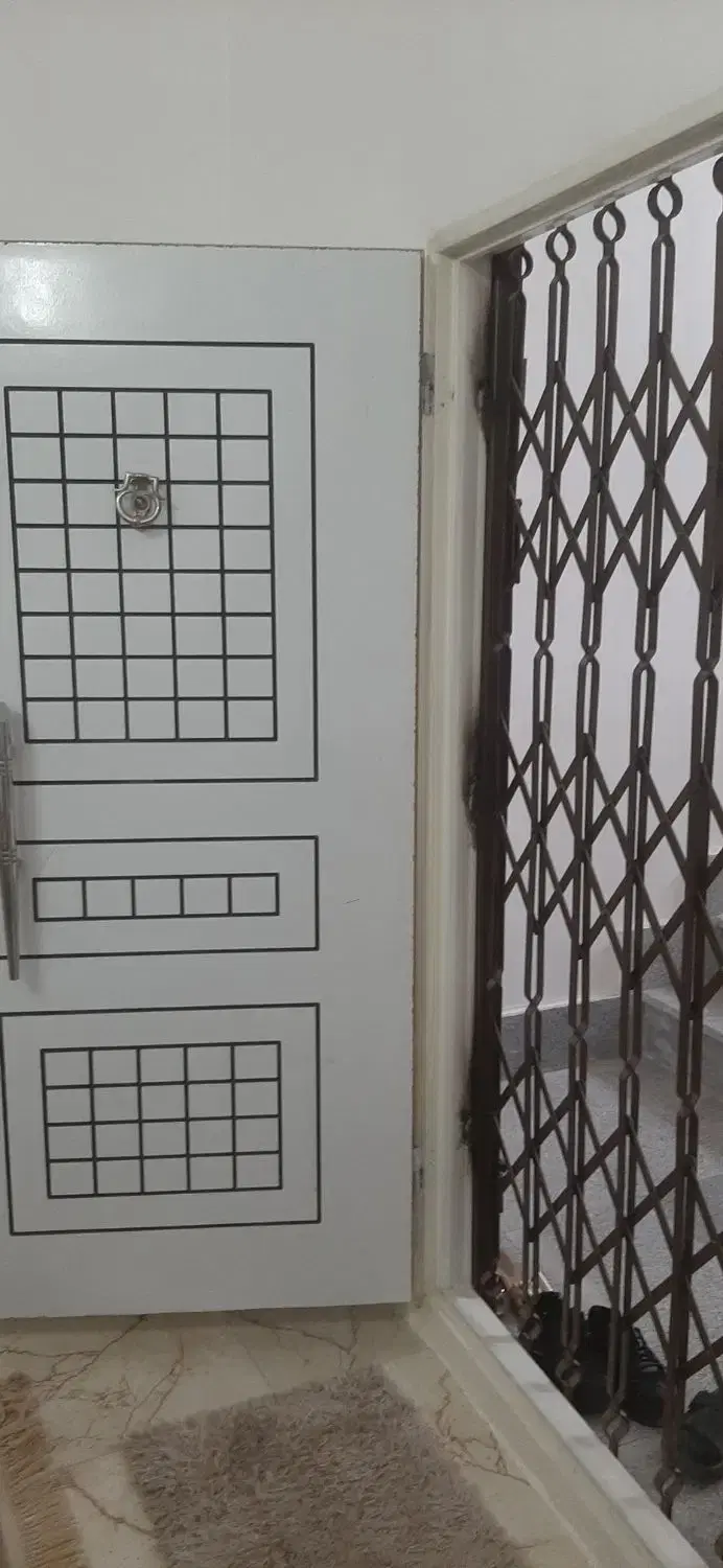 آپارتمان ۸۵ متری شیک و تمیز سال ساخت ۱۴۰۰
