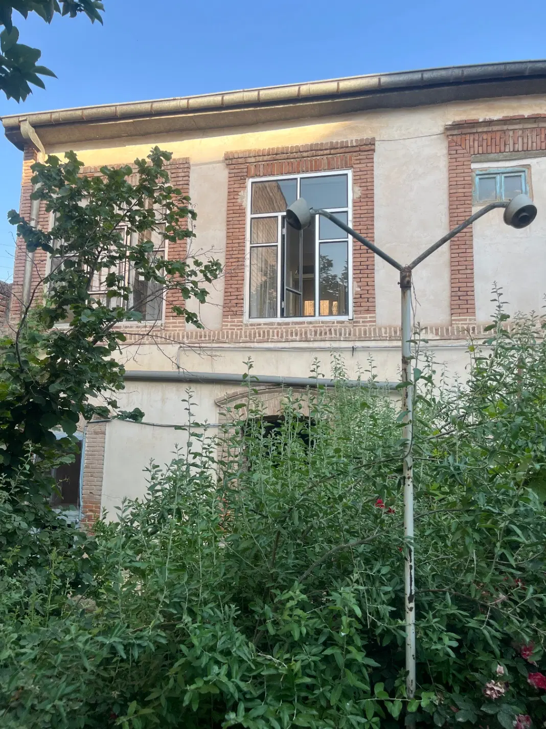 خانه ویلایی کلنگی مرکز شهر