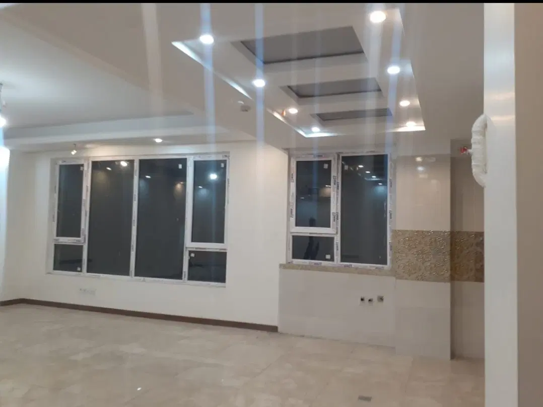 با مدیریت خانم معین .فروش آپارتمان_ فلکه چایچی