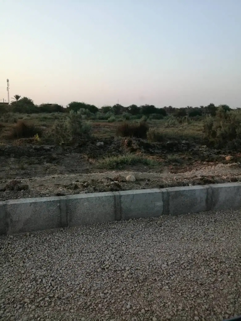 زمین خرمشهر دربند غربی نزدیک خانه بهداشت