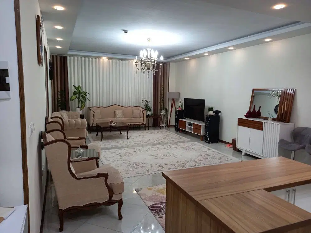 92 متری رجایی شرقی فول امکانات